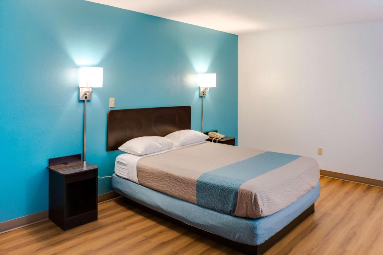 Motel 6-Richmond, In Экстерьер фото